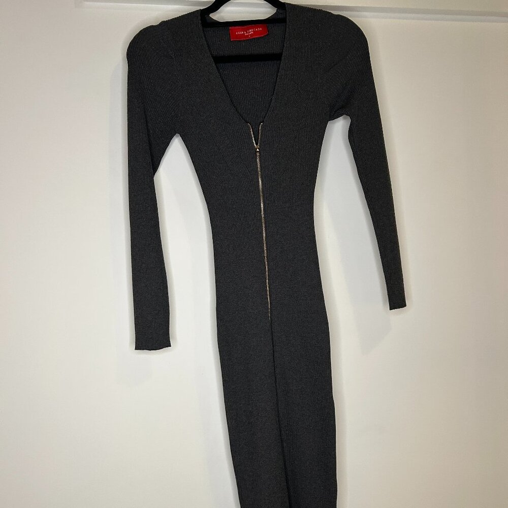 Sweater Dress Body con Stretch - Grey, Knee Length, v-neck  - Akira Small